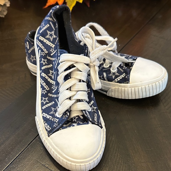 Foco Shoes - Cowboys Women's Canvas Sneakers - Navy and White